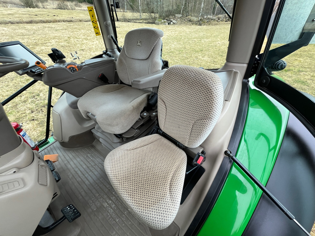 John Deere 6120R - Tractor: foto 5 John Deere 6120R - Tractor: foto 5