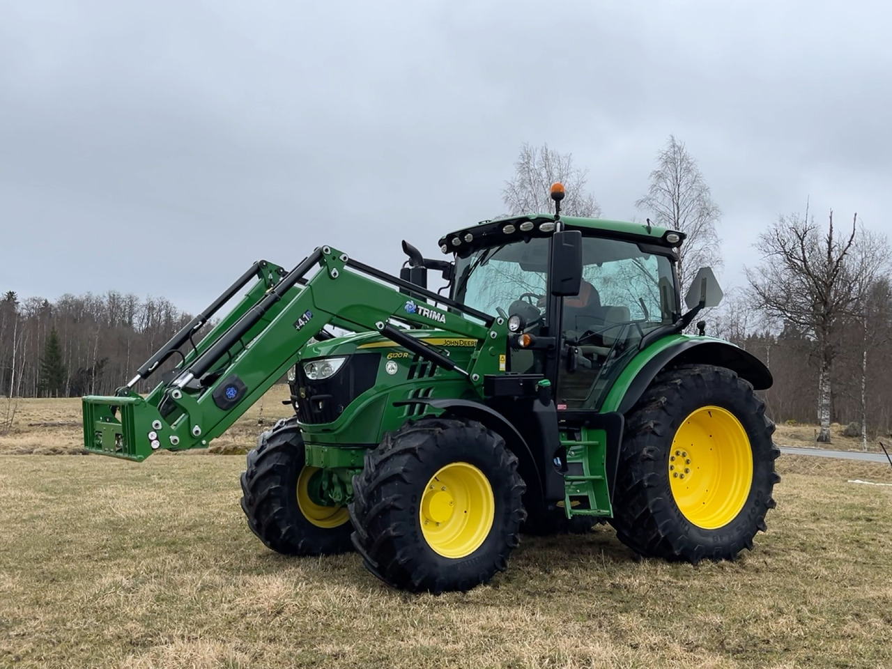 John Deere 6120R - Tractor: foto 4 John Deere 6120R - Tractor: foto 4