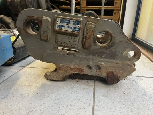 Attache rapide hydraulique Arden qa20 - qa21 - Acoplamiento rápido: foto 1 Attache rapide hydraulique Arden qa20 - qa21 - Acoplamiento rápido: foto 1