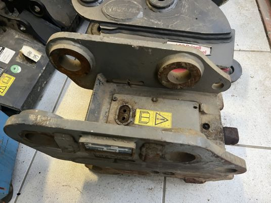 Attache rapide hydraulique Arden qa20 - qa21 - Acoplamiento rápido: foto 3 Attache rapide hydraulique Arden qa20 - qa21 - Acoplamiento rápido: foto 3