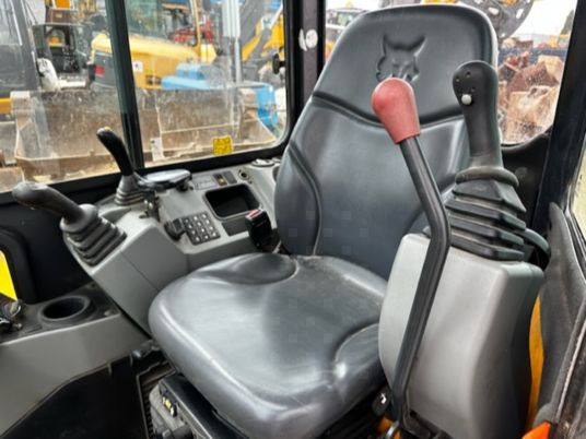 Miniexcavadora Bobcat E50: foto 8