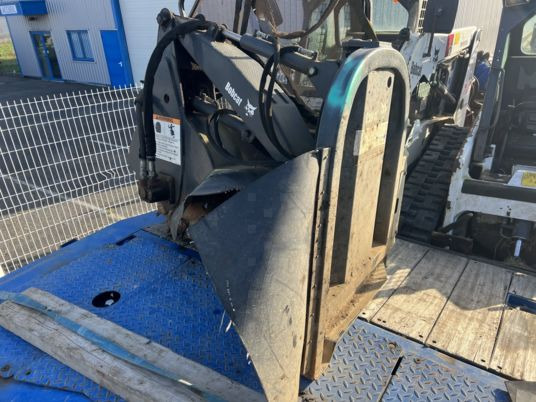 Dessoucheuse pour chargeur - Triturador de tocones: foto 3 Dessoucheuse pour chargeur - Triturador de tocones: foto 3