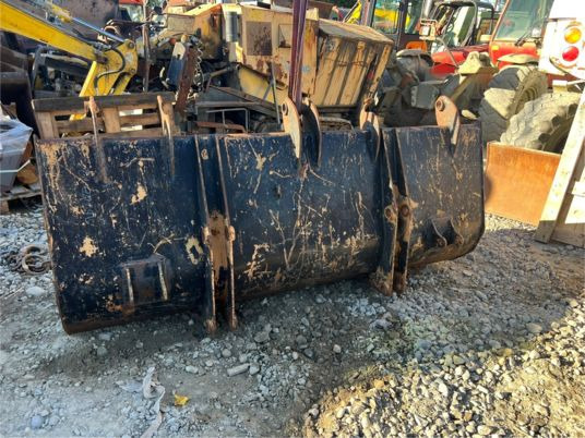 Godet chargeur pour Tracto - Cazo: foto 5 Godet chargeur pour Tracto - Cazo: foto 5