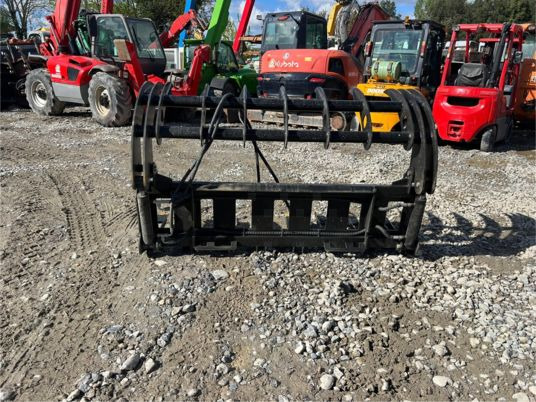 Godet crocodile pour mini chargeur - Cazo: foto 4 Godet crocodile pour mini chargeur - Cazo: foto 4