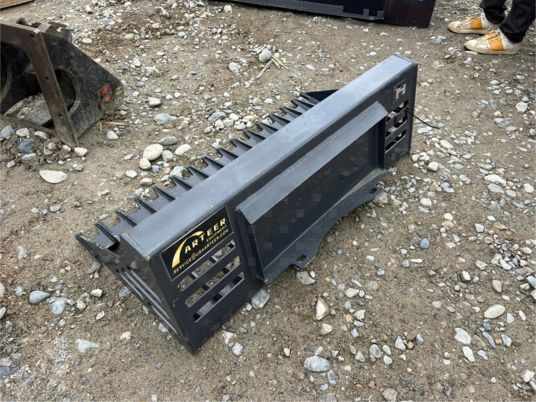 Godet râteau pour minichargeur - Cazo: foto 5 Godet râteau pour minichargeur - Cazo: foto 5