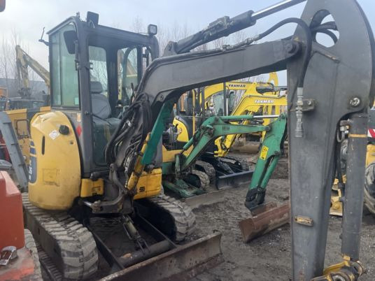 Komatsu PC26MR-3 - Miniexcavadora: foto 5 Komatsu PC26MR-3 - Miniexcavadora: foto 5