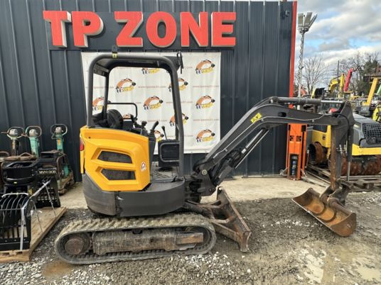 Volvo ECR25D à 22 500 € HT - Miniexcavadora: foto 1 Volvo ECR25D à 22 500 € HT - Miniexcavadora: foto 1