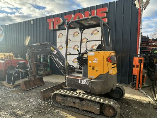 Volvo ECR25D à 22 500 € HT - Miniexcavadora: foto 4 Volvo ECR25D à 22 500 € HT - Miniexcavadora: foto 4