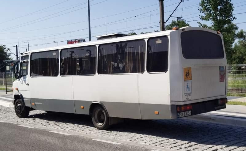 Mercedes-Benz Vario 814D 38+12 - Autobús suburbano: foto 2 Mercedes-Benz Vario 814D 38+12 - Autobús suburbano: foto 2