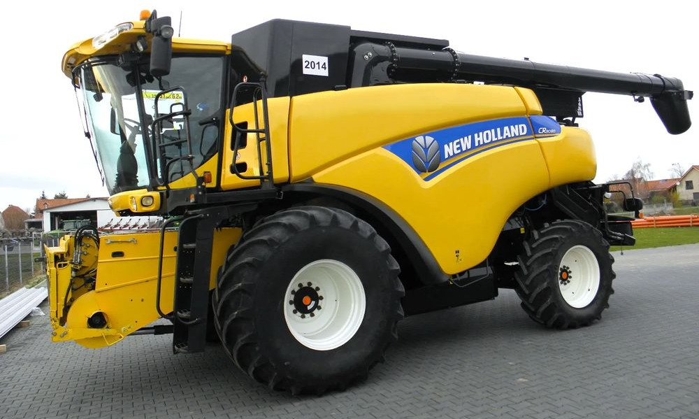 New Holland CR9080 2013 Rok , heder Varifeed 9,15m, Nowsza Wersja, Nie Malowany, Stan Idealny - Otros maquinaria: foto 3 New Holland CR9080 2013 Rok , heder Varifeed 9,15m, Nowsza Wersja, Nie Malowany, Stan Idealny - Otros maquinaria: foto 3