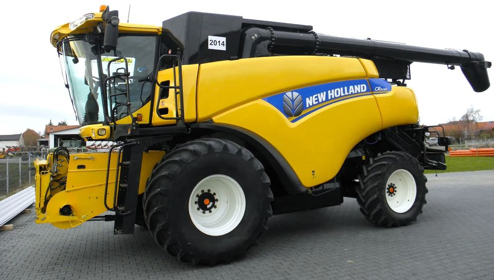 New Holland CR9080 2013 Rok , heder Varifeed 9,15m, Nowsza Wersja, Nie Malowany, Stan Idealny - Otros maquinaria: foto 1 New Holland CR9080 2013 Rok , heder Varifeed 9,15m, Nowsza Wersja, Nie Malowany, Stan Idealny - Otros maquinaria: foto 1