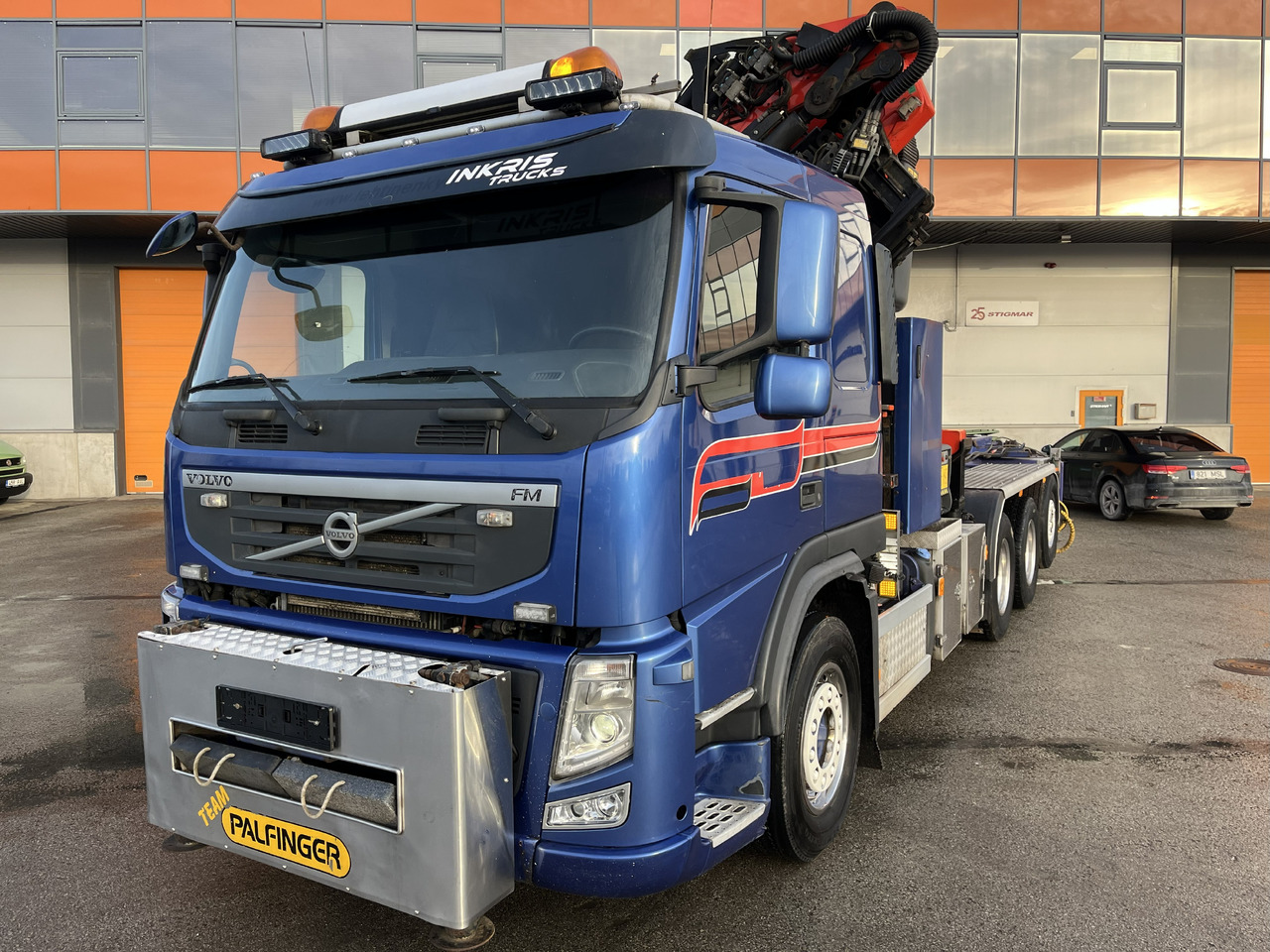 VOLVO FM 500 8X4 + Crane Palfinger PK53002SH YEAR 2016 + JIB PJ125 - Camión grúa: foto 4 VOLVO FM 500 8X4 + Crane Palfinger PK53002SH YEAR 2016 + JIB PJ125 - Camión grúa: foto 4