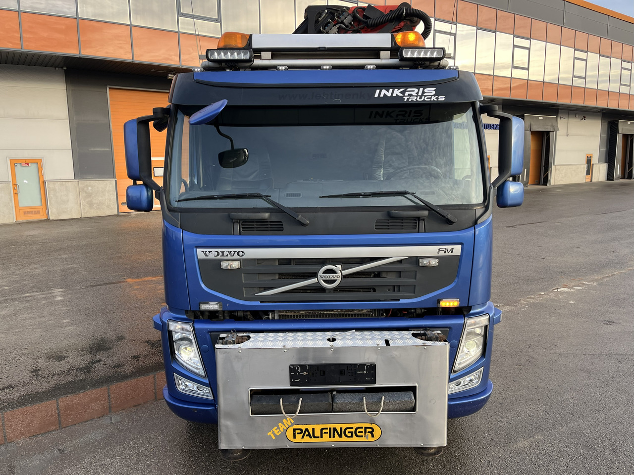 VOLVO FM 500 8X4 + Crane Palfinger PK53002SH YEAR 2016 + JIB PJ125 - Camión grúa: foto 3 VOLVO FM 500 8X4 + Crane Palfinger PK53002SH YEAR 2016 + JIB PJ125 - Camión grúa: foto 3