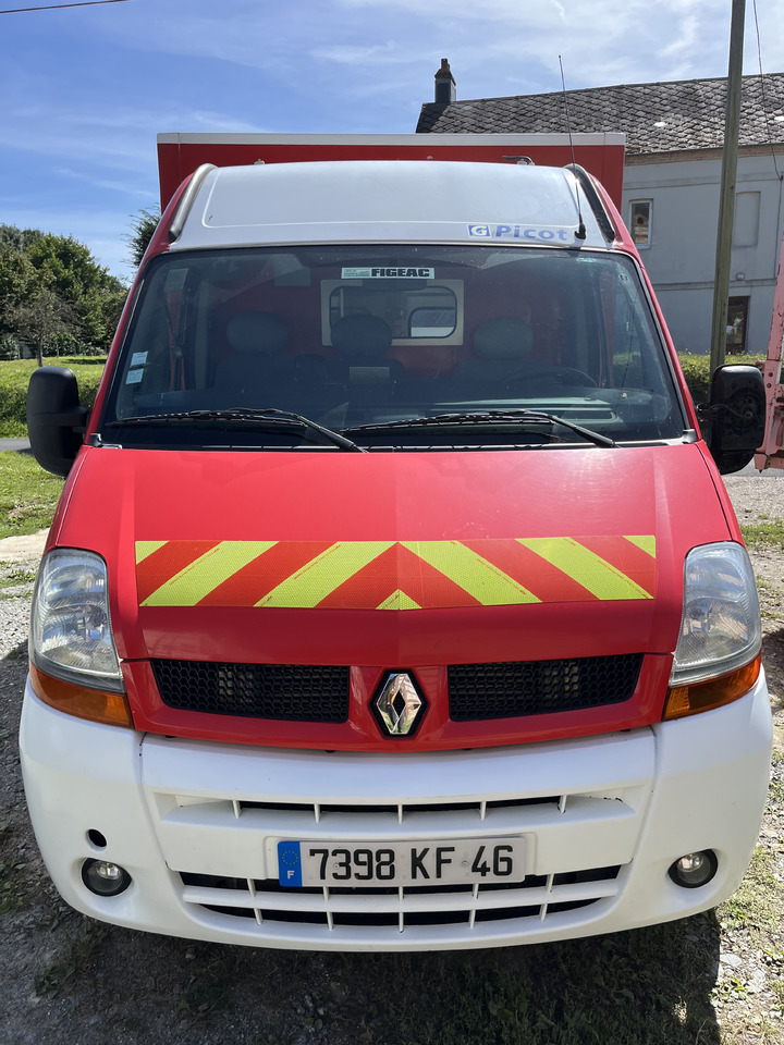 RENAULT Master 2L5 dci120cv - Ambulancia: foto 2 RENAULT Master 2L5 dci120cv - Ambulancia: foto 2