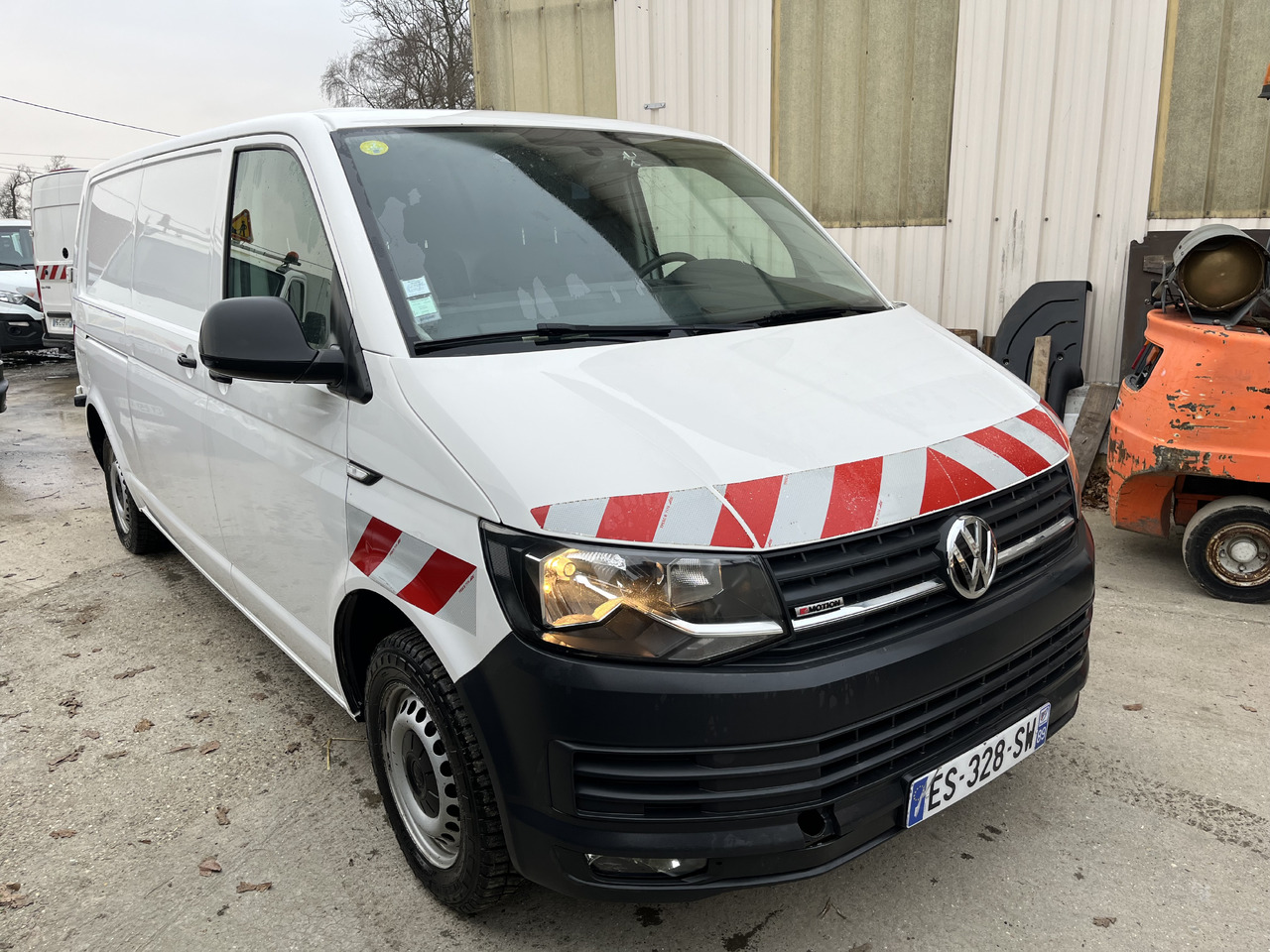 Volkswagen Transporter T6 2L tdi 150cv long 4 Motion 4x4 4motion - Furgón: foto 2 Volkswagen Transporter T6 2L tdi 150cv long 4 Motion 4x4 4motion - Furgón: foto 2