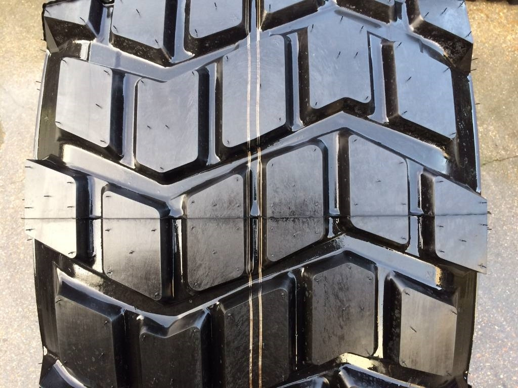 Michelin 525/65R20.5 XS - NEW - Neumático para Maquinaria agrícola: foto 3 Michelin 525/65R20.5 XS - NEW - Neumático para Maquinaria agrícola: foto 3