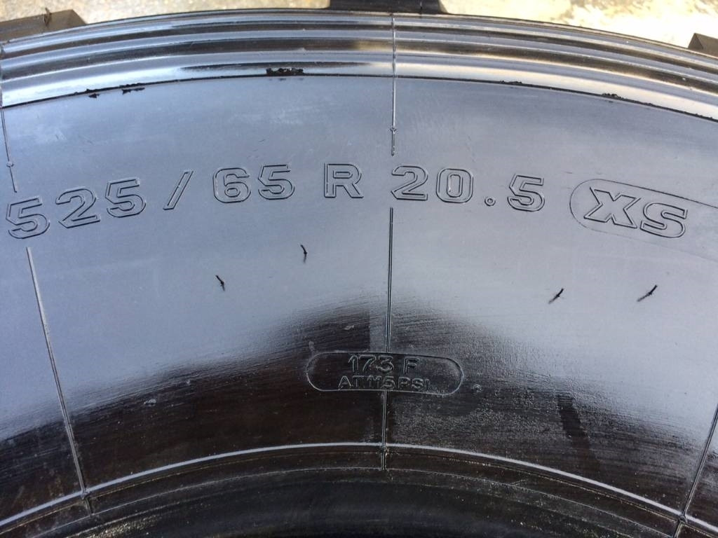Michelin 525/65R20.5 XS - USED NN 95% - Neumático para Maquinaria agrícola: foto 5 Michelin 525/65R20.5 XS - USED NN 95% - Neumático para Maquinaria agrícola: foto 5