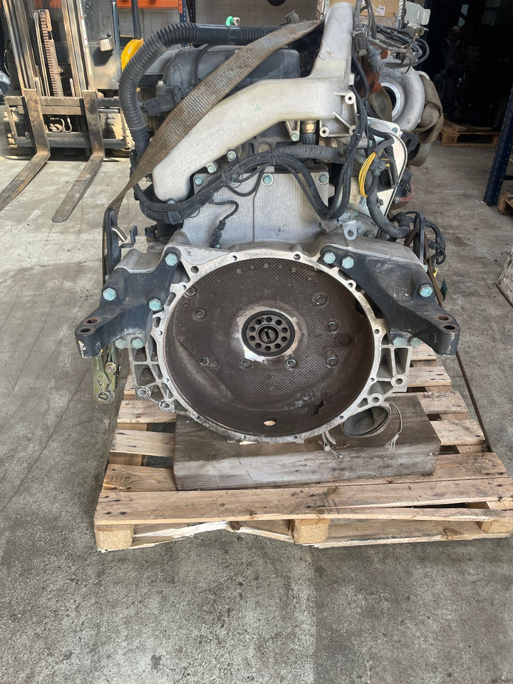 MAN MAN Motor D2676 LF45 TGS TGX D 2676 LF 45 Euro 6 - Motor para Camión: foto 3 MAN MAN Motor D2676 LF45 TGS TGX D 2676 LF 45 Euro 6 - Motor para Camión: foto 3