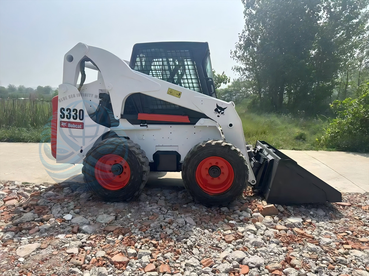 BOBCAT 330 - Minicargadora: foto 1 BOBCAT 330 - Minicargadora: foto 1