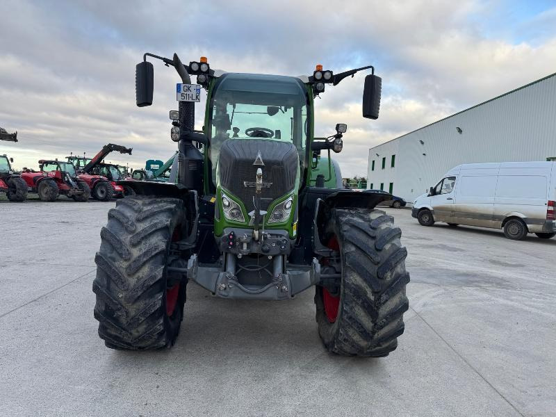 FENDT 724 PROFI PLUS - Tractor: foto 2 FENDT 724 PROFI PLUS - Tractor: foto 2