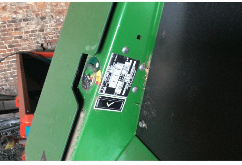 JOHN DEERE V461M - Rotoempacadora: foto 3 JOHN DEERE V461M - Rotoempacadora: foto 3