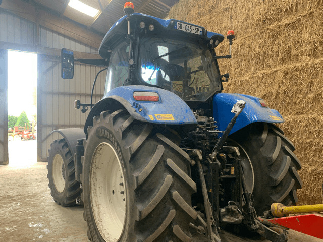 Tractor NEW-HOLLAND T7.215S: foto 6