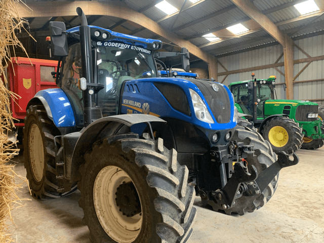 Tractor NEW-HOLLAND T7.215S: foto 7