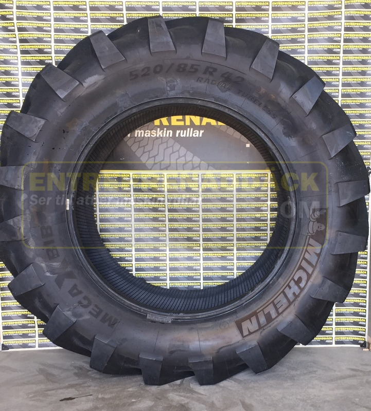 520/85R42 TL 157A8 Michelin MegaXbib for tractor and harvesters. - Neumático para Cosechadora: foto 3 520/85R42 TL 157A8 Michelin MegaXbib for tractor and harvesters. - Neumático para Cosechadora: foto 3