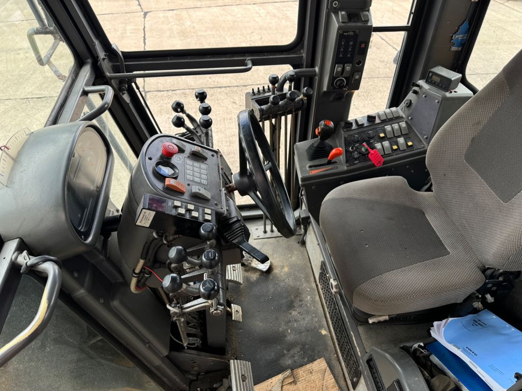 Grader Volvo G746B Volvo G746B: foto 10
