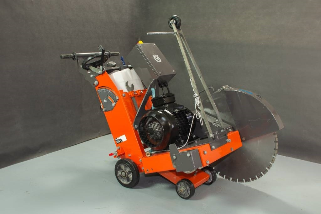 Husqvarna FS600E - Herramienta/ Equipo: foto 1 Husqvarna FS600E - Herramienta/ Equipo: foto 1