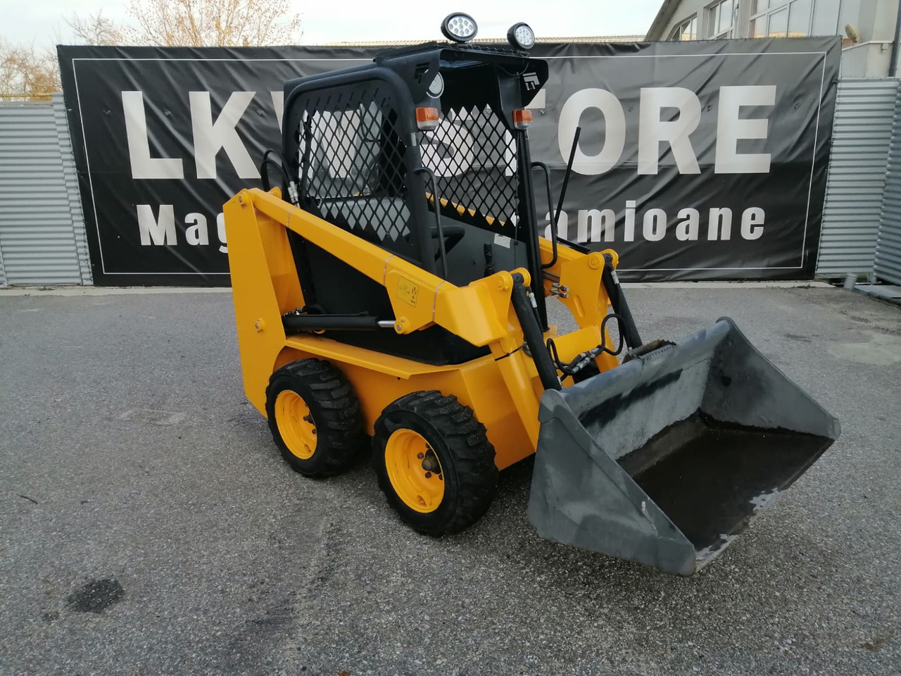 Leasing para  Bobcat Front Loader Ram Italia FM 120 – Hammer Installation Bobcat Front Loader Ram Italia FM 120 – Hammer Installation: foto 9