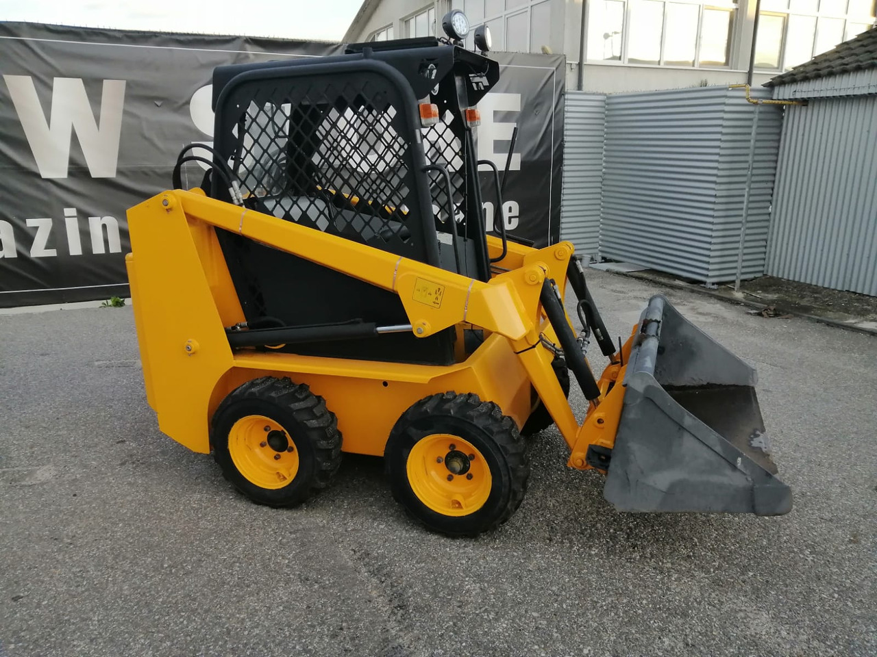 Leasing para  Bobcat Front Loader Ram Italia FM 120 – Hammer Installation Bobcat Front Loader Ram Italia FM 120 – Hammer Installation: foto 7
