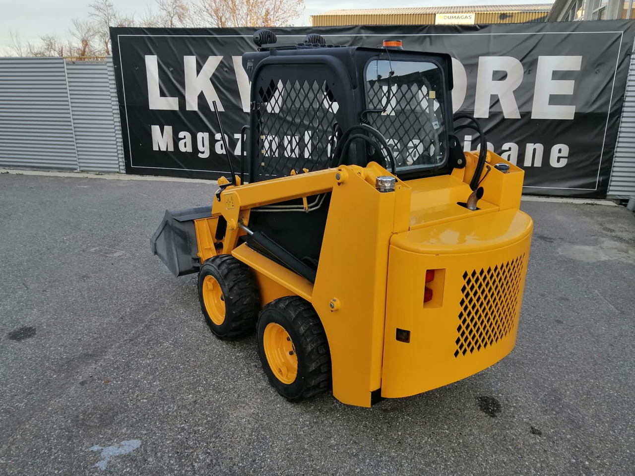 Leasing para  Bobcat Front Loader Ram Italia FM 120 – Hammer Installation Bobcat Front Loader Ram Italia FM 120 – Hammer Installation: foto 6