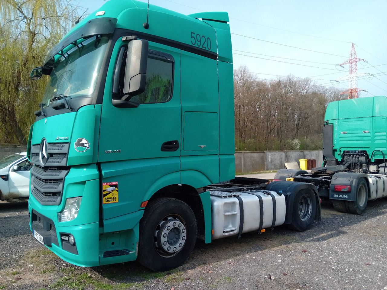 Mercedes-Benz Actros 18.45 - Cabeza tractora: foto 2 Mercedes-Benz Actros 18.45 - Cabeza tractora: foto 2