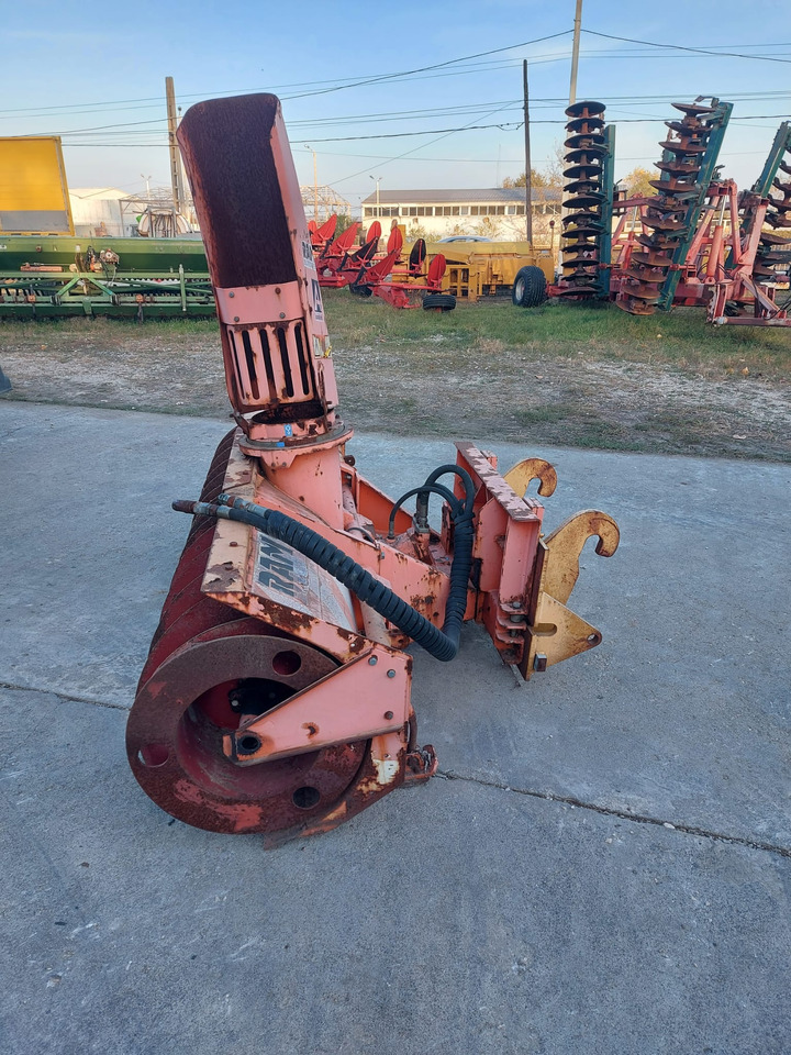 Freza zapada/Snow blower Assaloni pentru Buldoexcavator/Bobcat/Incatcator frontal - Soplador de nieve para Maquinaria de construcción: foto 3 Freza zapada/Snow blower Assaloni pentru Buldoexcavator/Bobcat/Incatcator frontal - Soplador de nieve para Maquinaria de construcción: foto 3