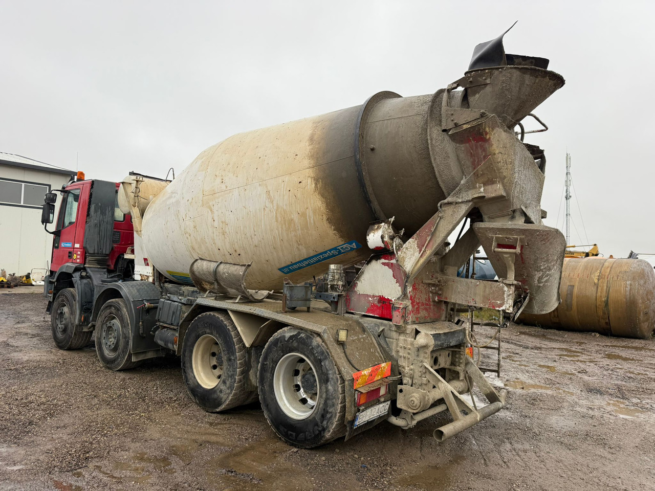 IVECO EUROTRAKKER CONCRETE MIXER - Camión hormigonera: foto 4 IVECO EUROTRAKKER CONCRETE MIXER - Camión hormigonera: foto 4