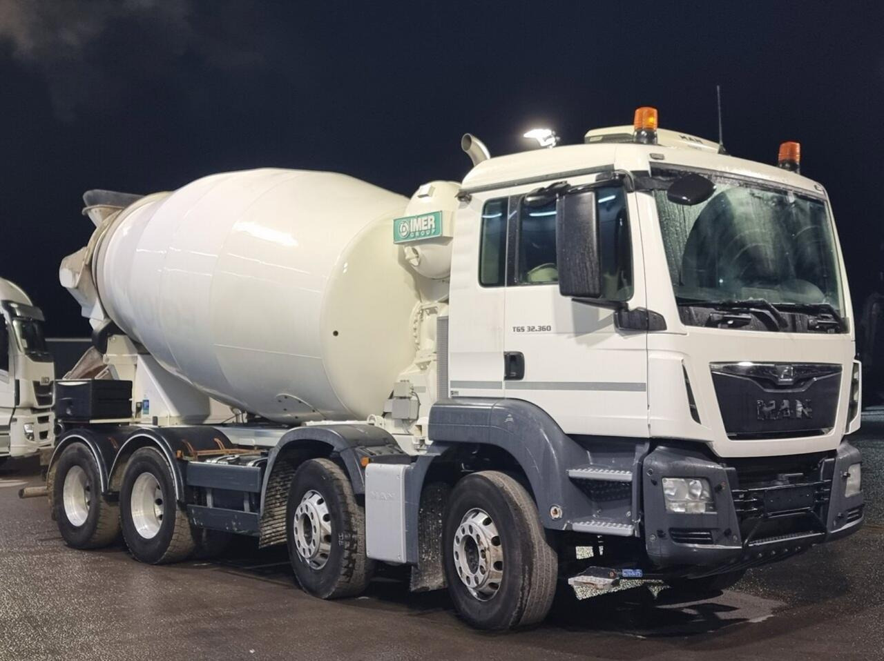 MAN TGS 32.360 8×4 Beton Mixer 9m3 - Camión hormigonera: foto 2 MAN TGS 32.360 8×4 Beton Mixer 9m3 - Camión hormigonera: foto 2