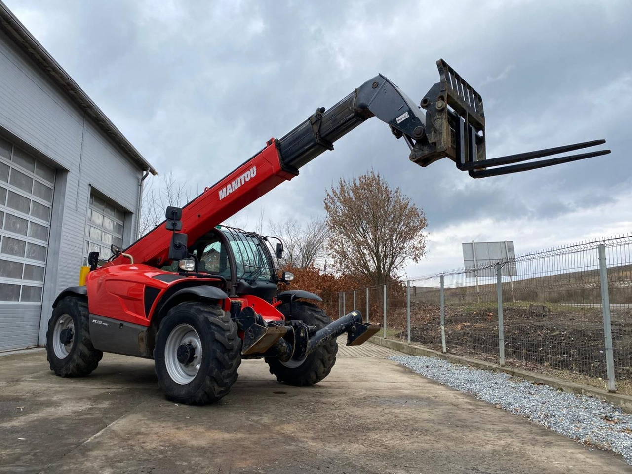 Manitou MT 1335 Telescopic Loader, 4x4x4, Top - Manipulador telescópico: foto 2 Manitou MT 1335 Telescopic Loader, 4x4x4, Top - Manipulador telescópico: foto 2