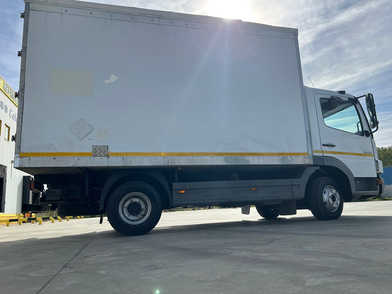 Mercedes-Benz Atego 10.15 Thermo King -20 C, Meat on hooks transport - Otros maquinaria: foto 4 Mercedes-Benz Atego 10.15 Thermo King -20 C, Meat on hooks transport - Otros maquinaria: foto 4