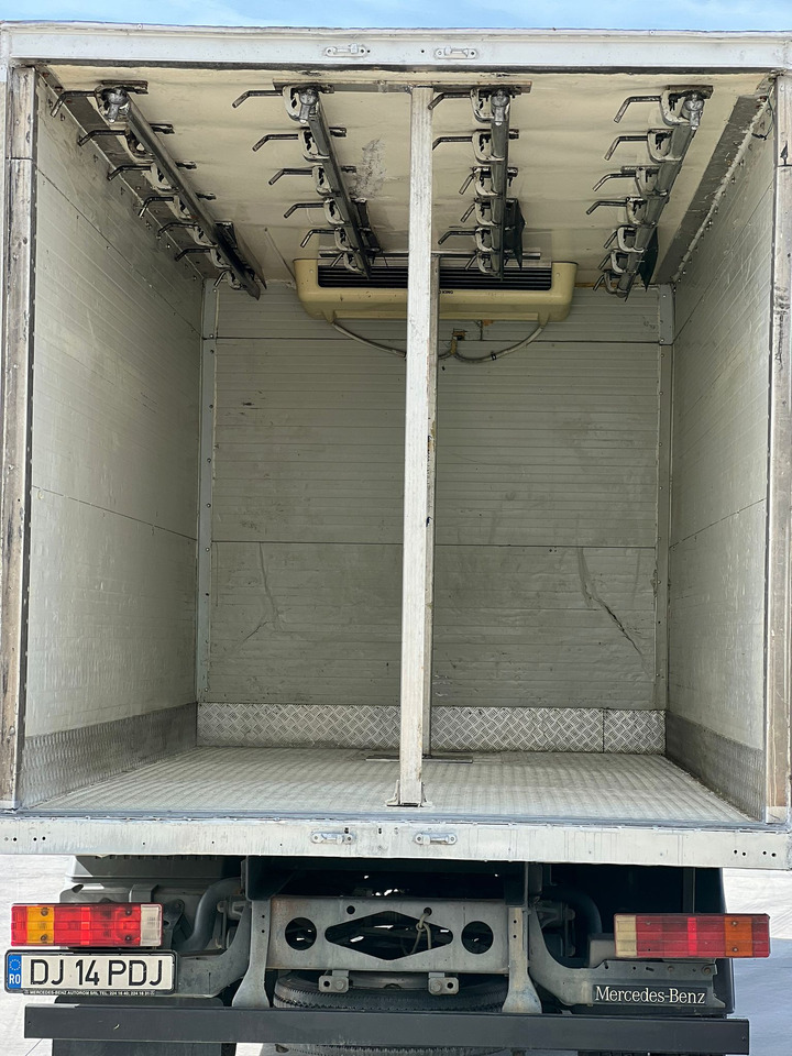 Mercedes-Benz Atego 10.15 Thermo King -20 C, Meat on hooks transport - Otros maquinaria: foto 5 Mercedes-Benz Atego 10.15 Thermo King -20 C, Meat on hooks transport - Otros maquinaria: foto 5