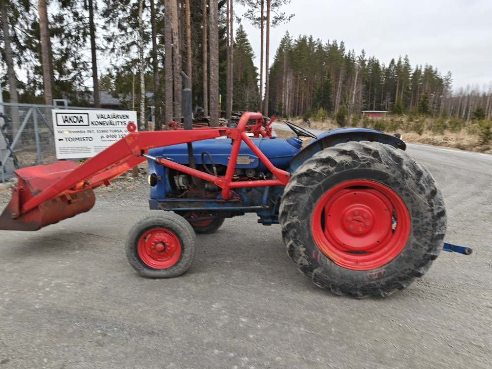 FORDSON Power Major - Tractor: foto 2 FORDSON Power Major - Tractor: foto 2
