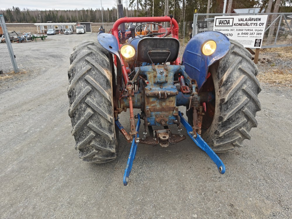 FORDSON Power Major - Tractor: foto 3 FORDSON Power Major - Tractor: foto 3