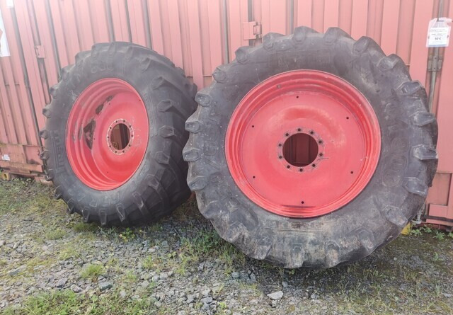 Fendt Takarenkaat 650/65R42 vanteineen - Neumático para Tractor: foto 2 Fendt Takarenkaat 650/65R42 vanteineen - Neumático para Tractor: foto 2