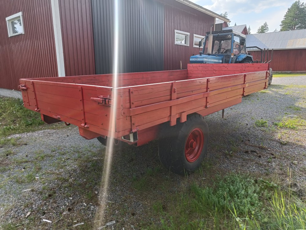 Kipa kippikärry 1-akselinen, kantavuus 7000kg, siisti kärry - Remolque volquete agrícola: foto 3 Kipa kippikärry 1-akselinen, kantavuus 7000kg, siisti kärry - Remolque volquete agrícola: foto 3