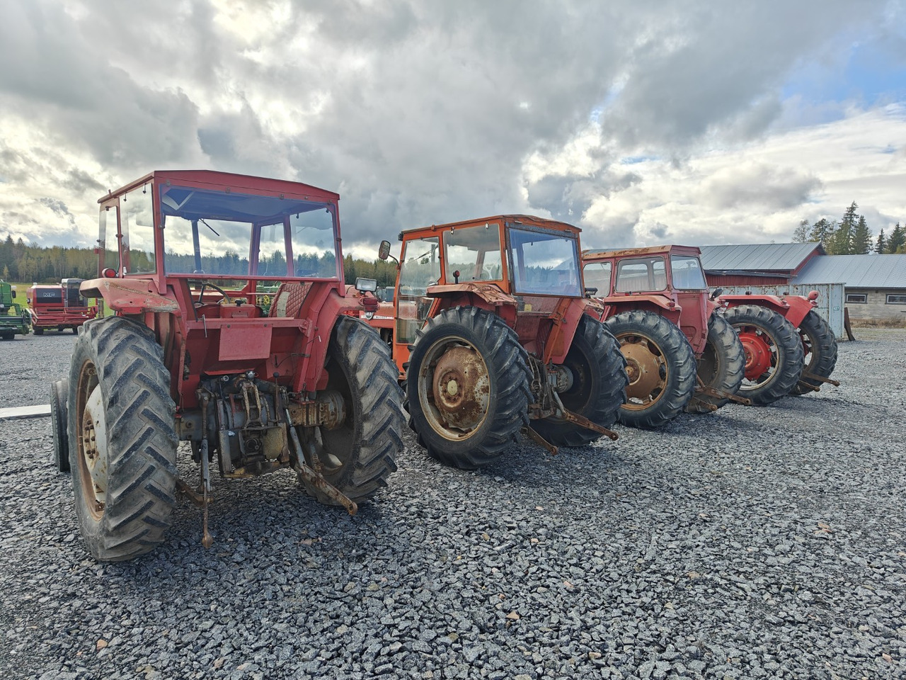 MASSEY FERGUSON 165, 165S ja 175 traktoreita 4 kpl / 4pcs - Tractor: foto 3 MASSEY FERGUSON 165, 165S ja 175 traktoreita 4 kpl / 4pcs - Tractor: foto 3