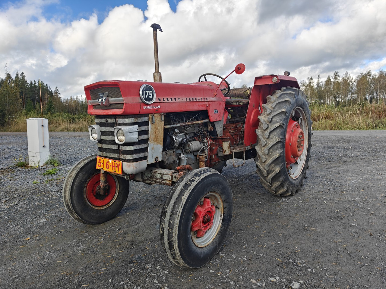 MASSEY FERGUSON 165, 165S ja 175 traktoreita 4 kpl / 4pcs - Tractor: foto 5 MASSEY FERGUSON 165, 165S ja 175 traktoreita 4 kpl / 4pcs - Tractor: foto 5