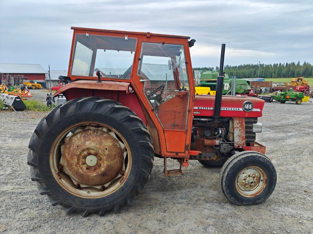 MASSEY FERGUSON 165S traktori, katso video! - Tractor: foto 3 MASSEY FERGUSON 165S traktori, katso video! - Tractor: foto 3