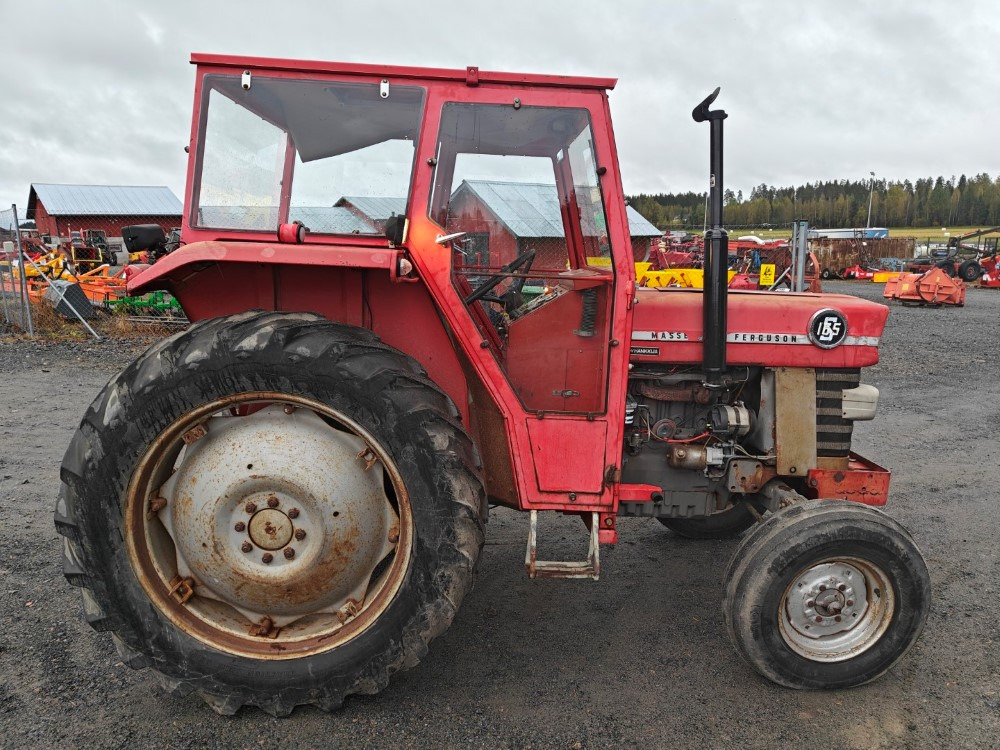 Massey Ferguson 165S Lisähydrauliikalla, katso video! - Tractor: foto 4 Massey Ferguson 165S Lisähydrauliikalla, katso video! - Tractor: foto 4