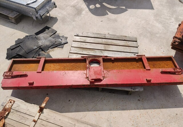 Peräkärryn metallilaita - K 42cm ja L 205cm - Carrocería y exterior para Remolque volquete agrícola: foto 2 Peräkärryn metallilaita - K 42cm ja L 205cm - Carrocería y exterior para Remolque volquete agrícola: foto 2