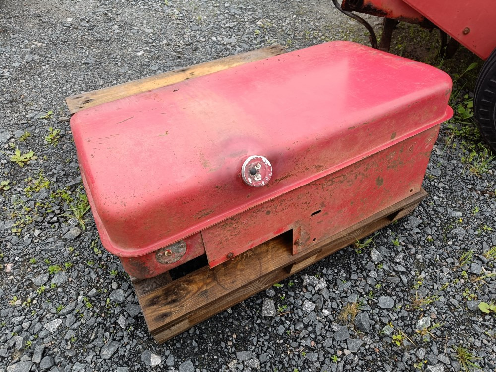 Sampo 410 polttoainetankki - Depósito de combustible para Cosechadora de granos: foto 3 Sampo 410 polttoainetankki - Depósito de combustible para Cosechadora de granos: foto 3